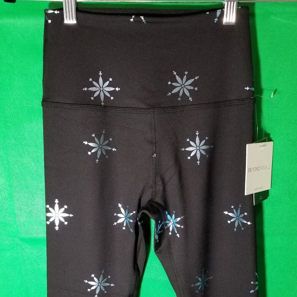 Beyond Yoga Women XS High Waist Legging Black Petal Radiating Blue Shimmer Flake